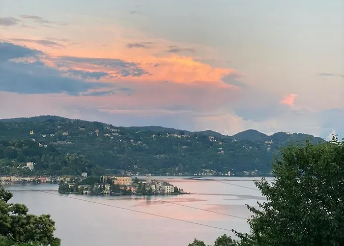 Petrarca, Luxury With Spectacular Views On Orta Villa Pella